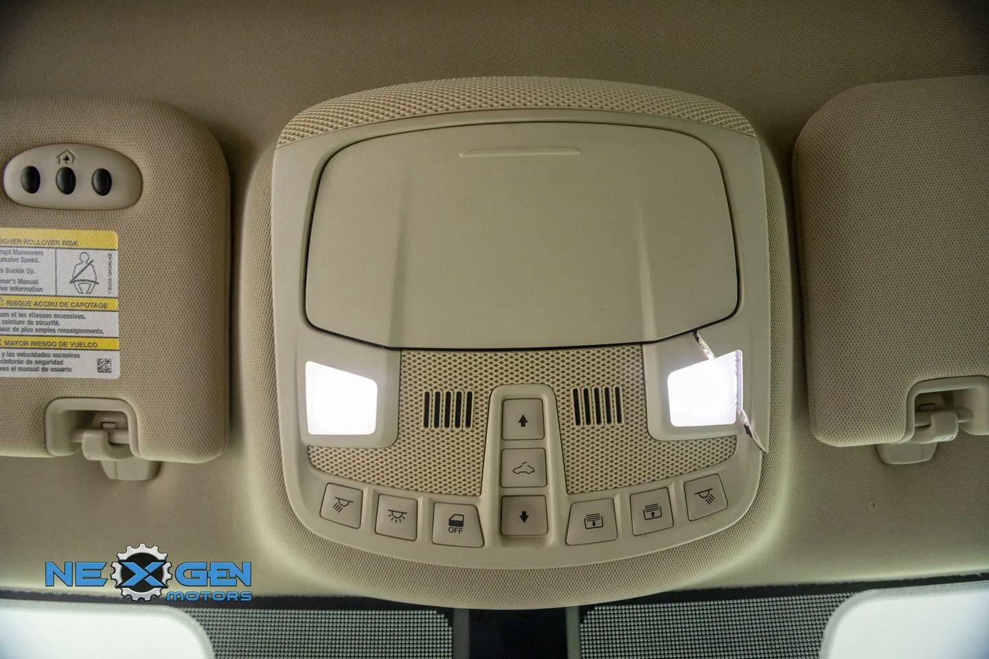 Lincoln MKC photo 26