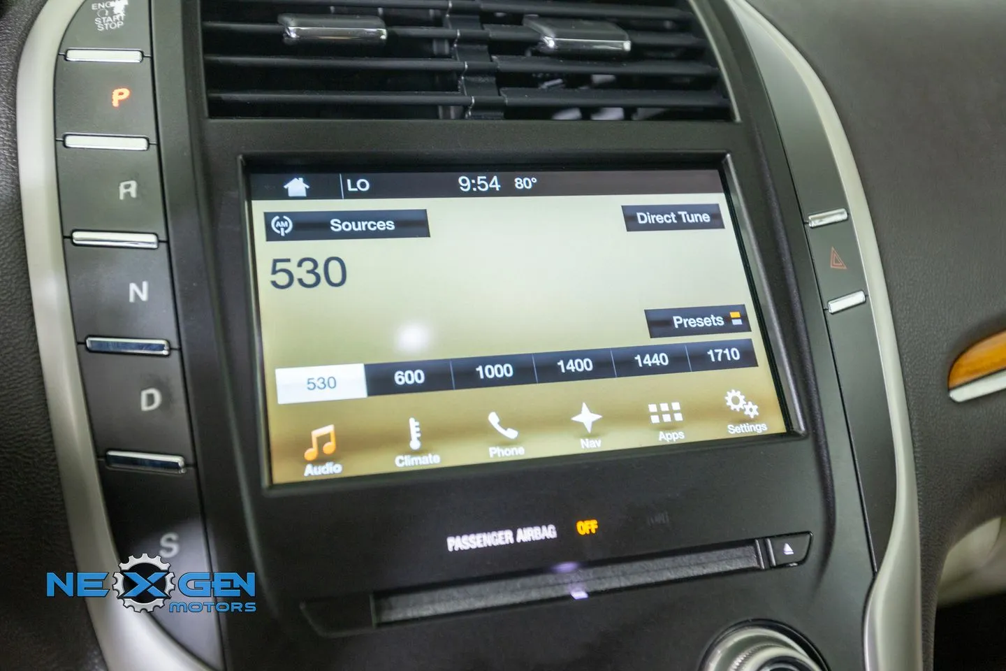 Lincoln MKC photo 19