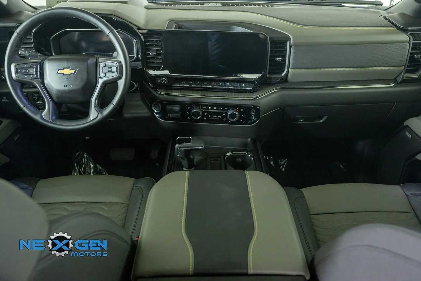 Chevrolet Silverado photo 33