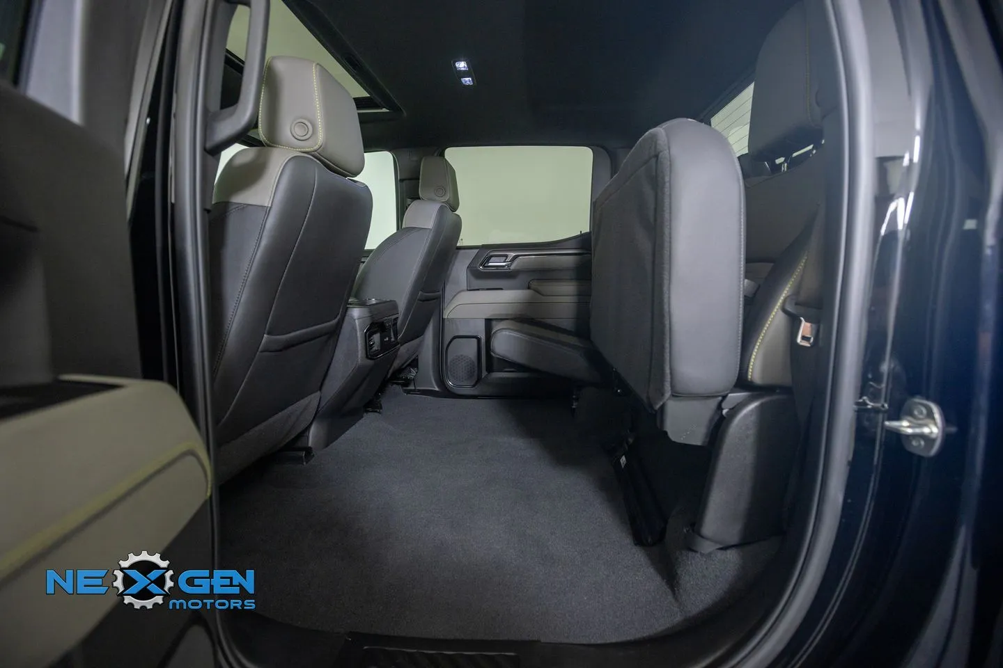 Chevrolet Silverado photo 30
