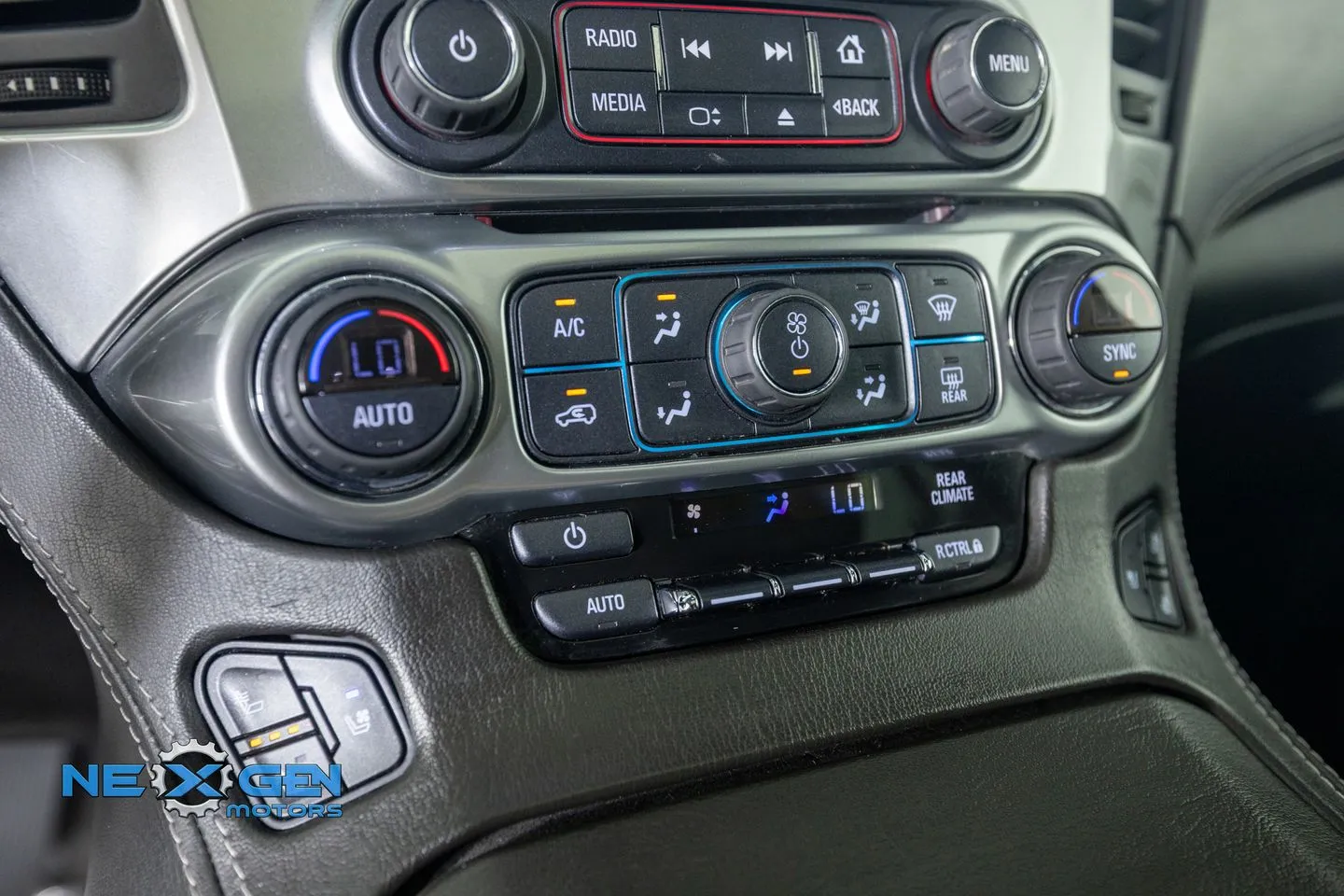 Chevrolet Tahoe photo 21