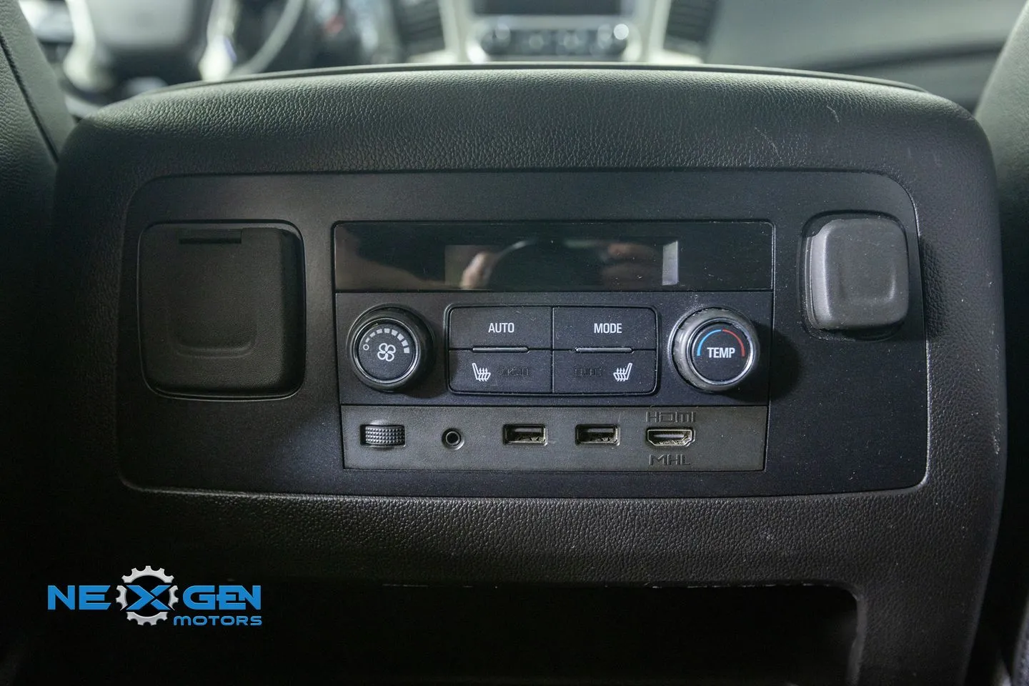 Chevrolet Tahoe photo 29