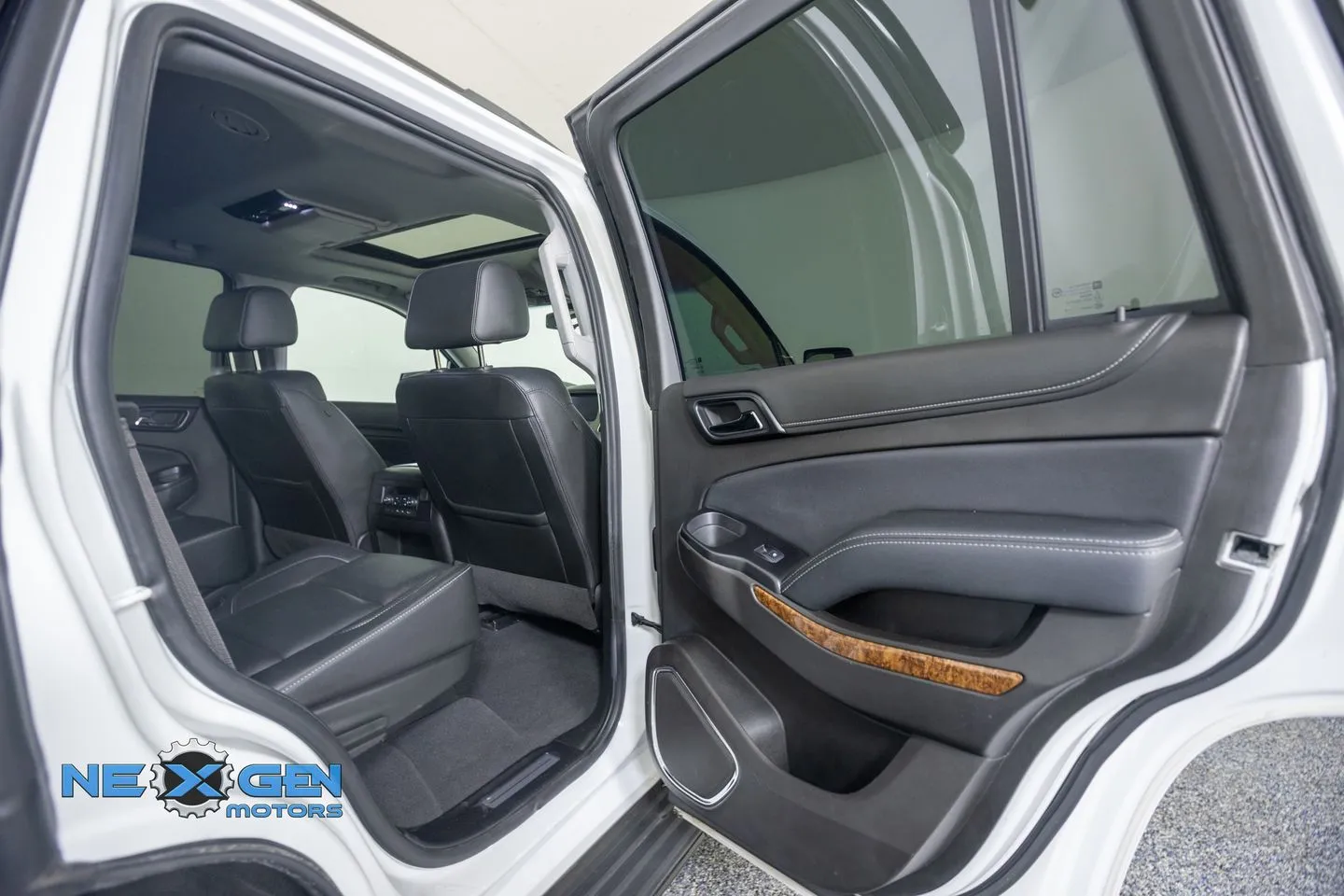 Chevrolet Tahoe photo 35