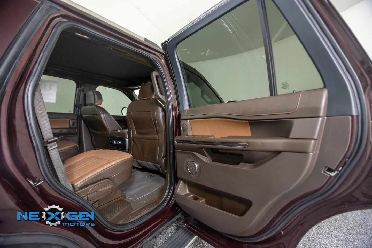 Ford Expedition photo 40