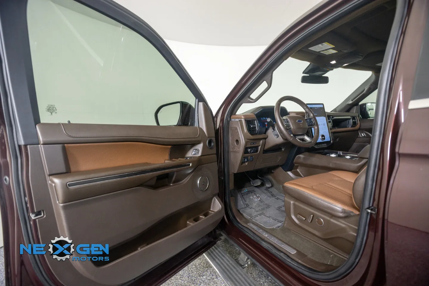Ford Expedition photo 12
