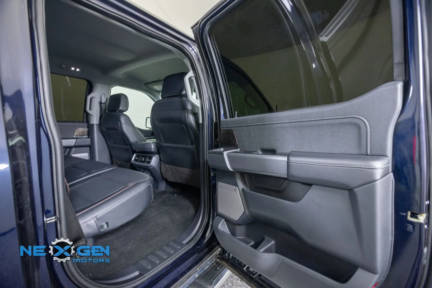 Ford F-150 photo 38