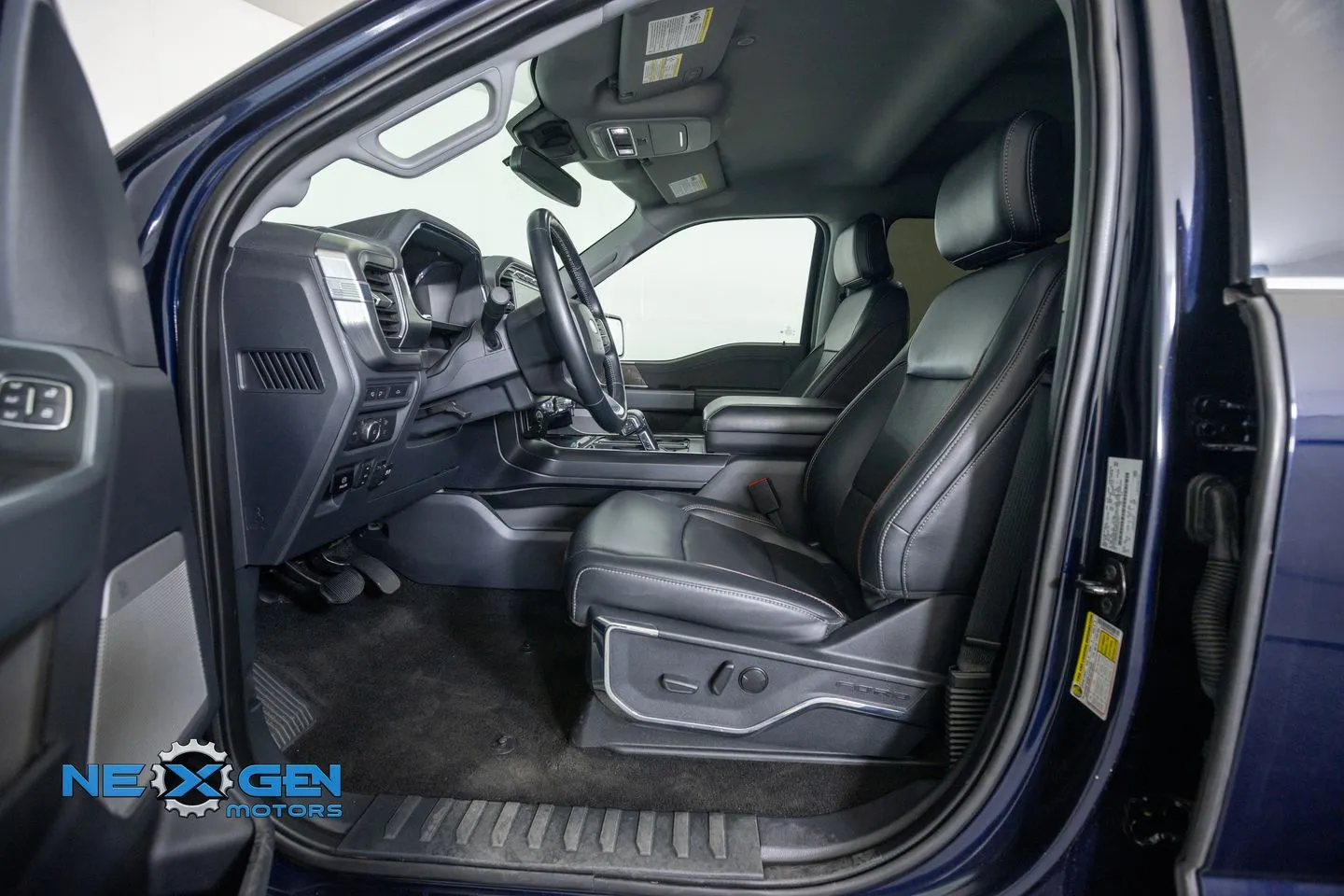 Ford F-150 photo 12