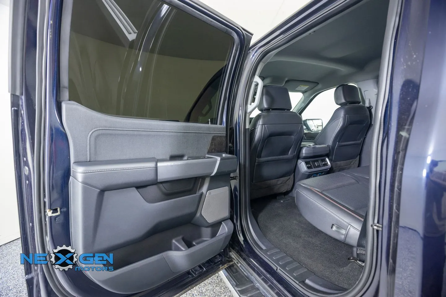 Ford F-150 photo 30