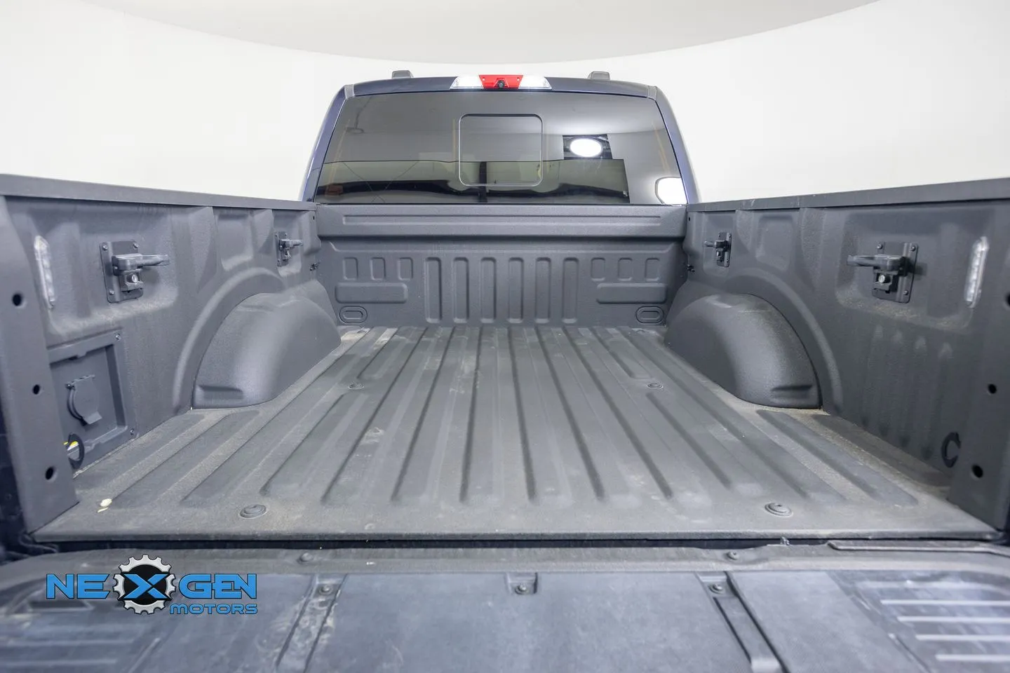 Ford F-150 photo 37