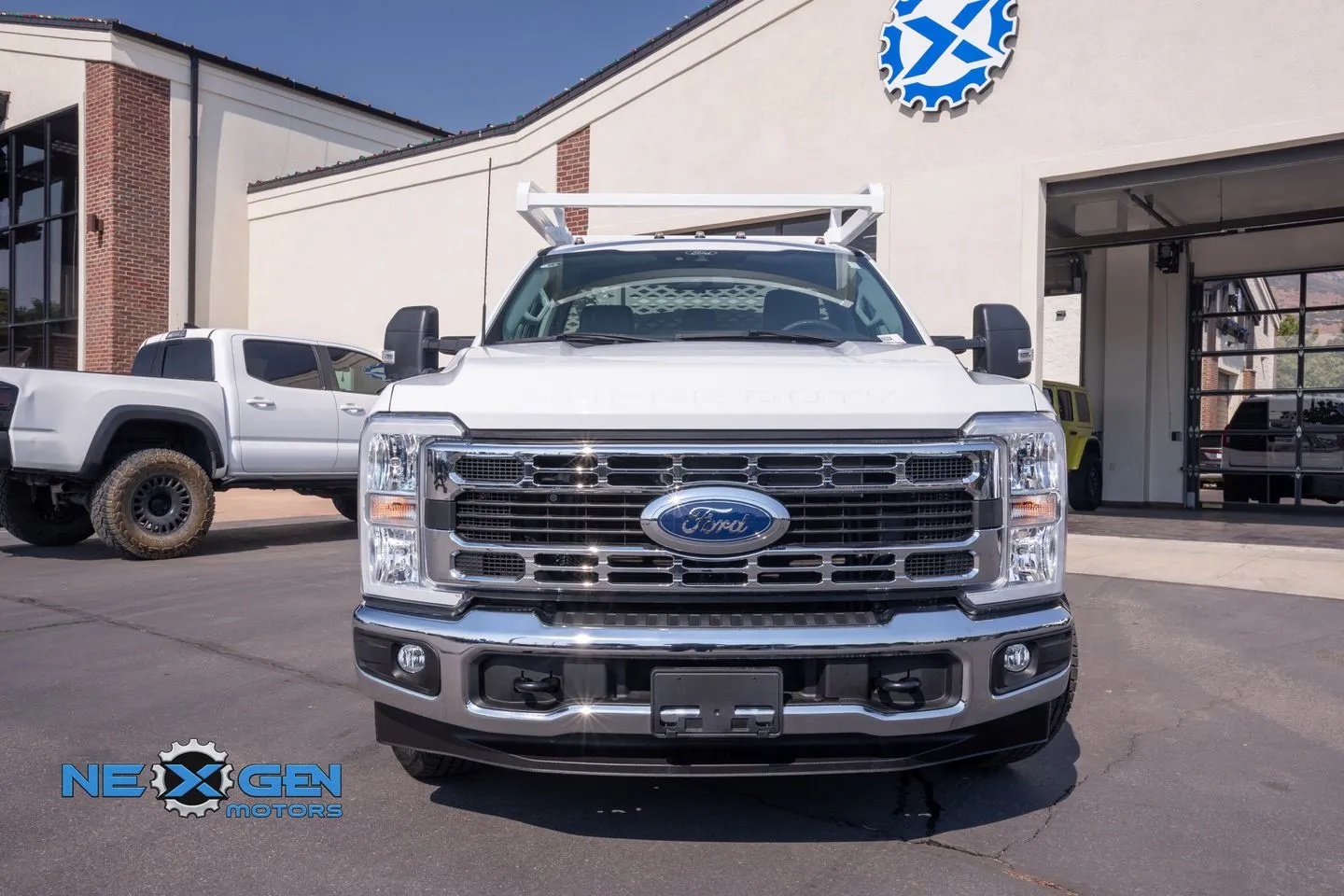Ford F350SD photo 3