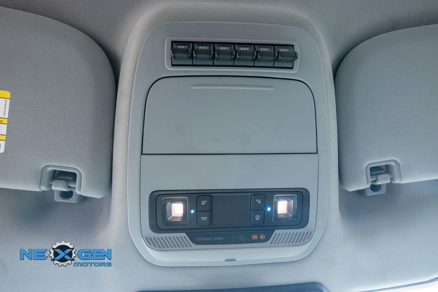 Ford F350SD photo 18