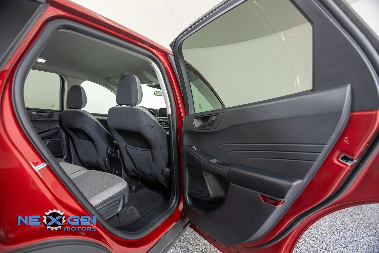 Ford Escape photo 38