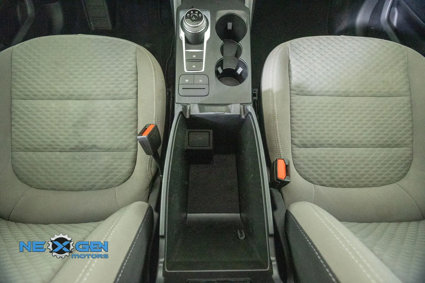 Ford Escape photo 35