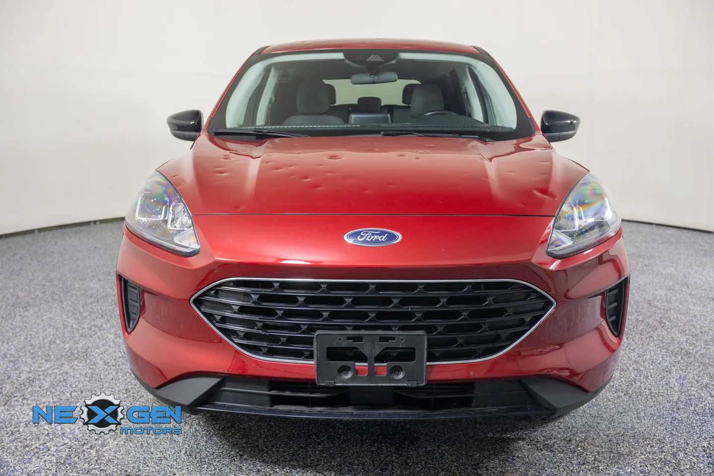 Ford Escape photo 3