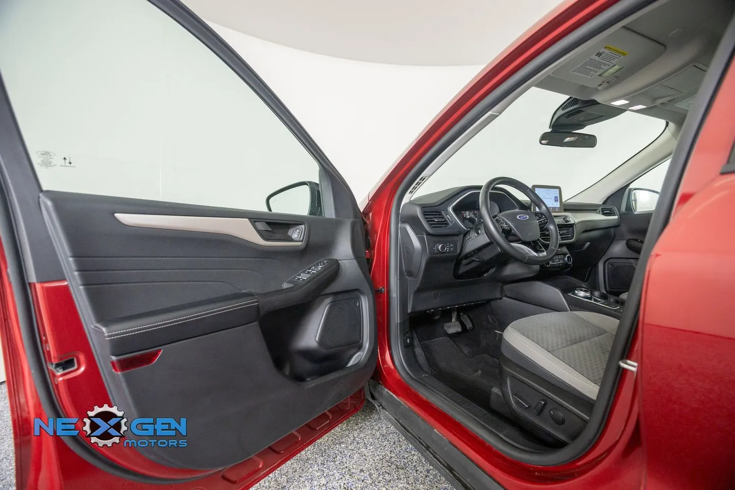Ford Escape photo 10