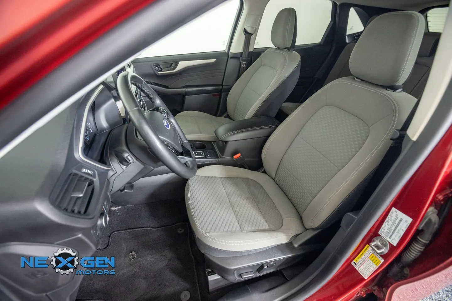 Ford Escape photo 29