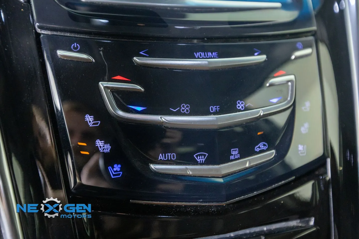 Cadillac Escalade photo 22