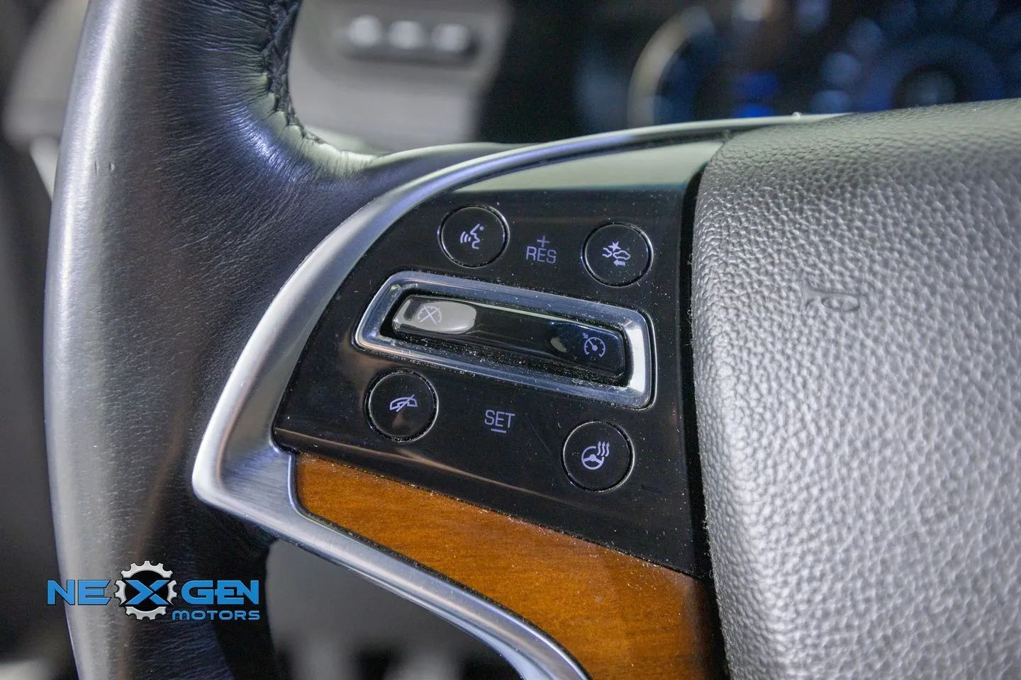 Cadillac Escalade photo 15