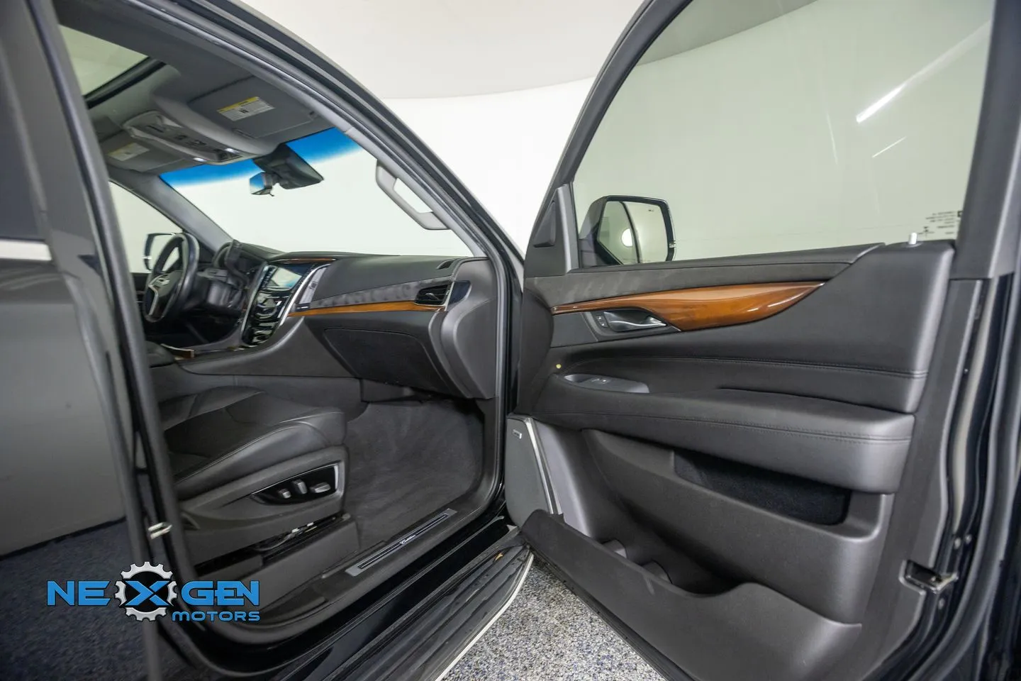 Cadillac Escalade photo 42