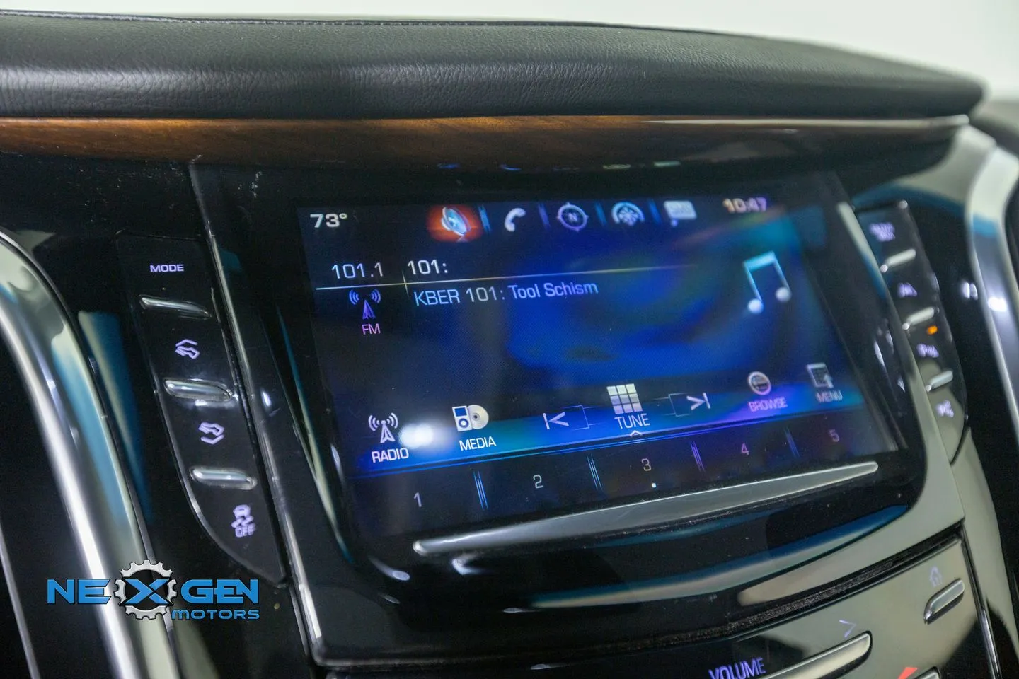 Cadillac Escalade photo 18