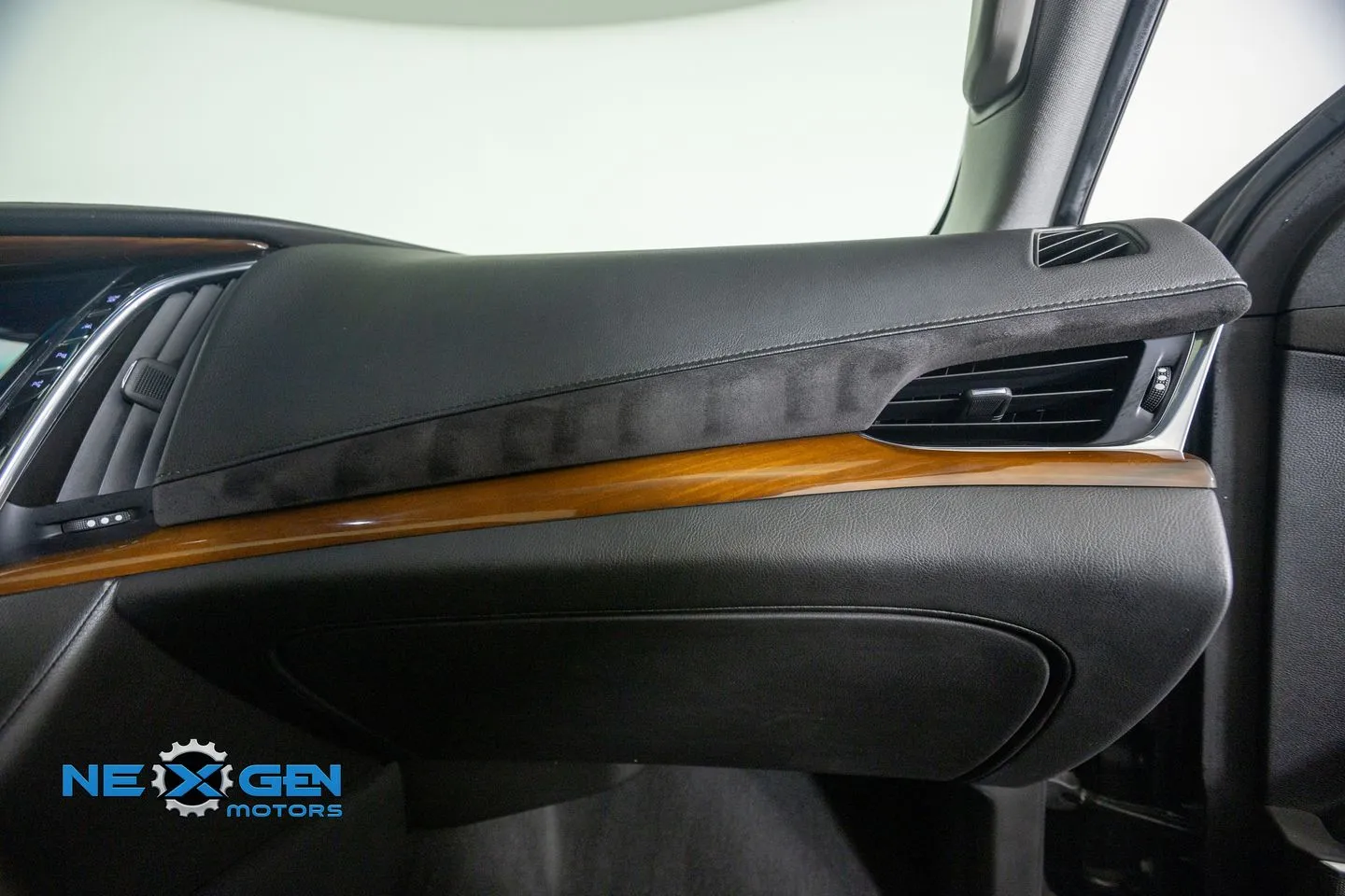 Cadillac Escalade photo 45