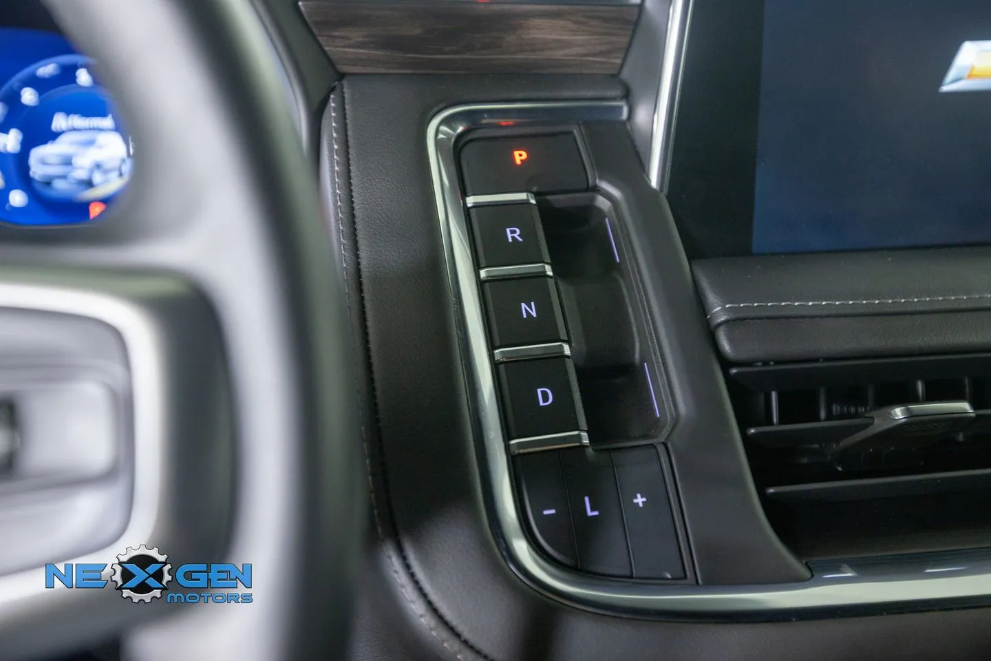 Chevrolet Tahoe photo 18