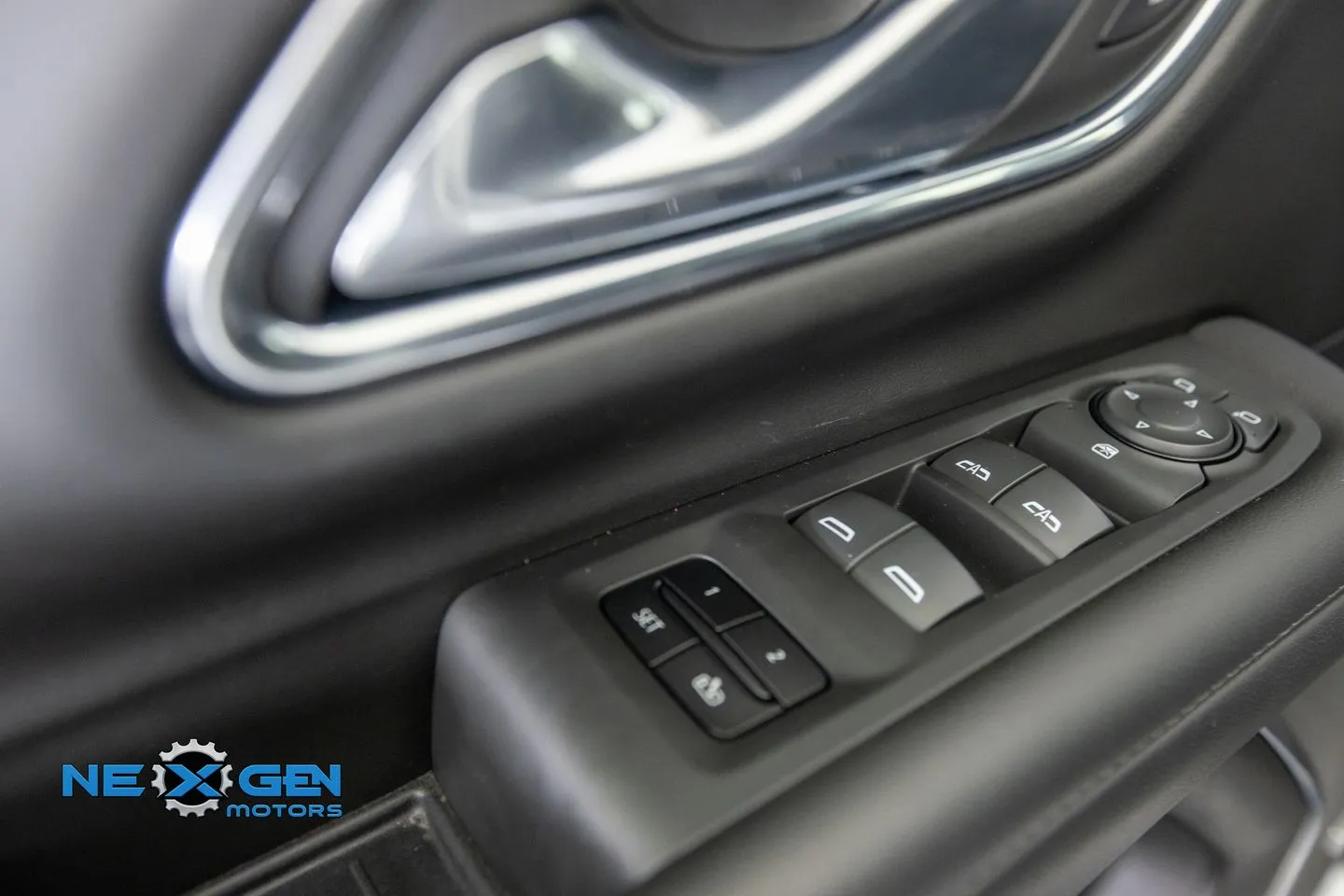 Chevrolet Tahoe photo 13