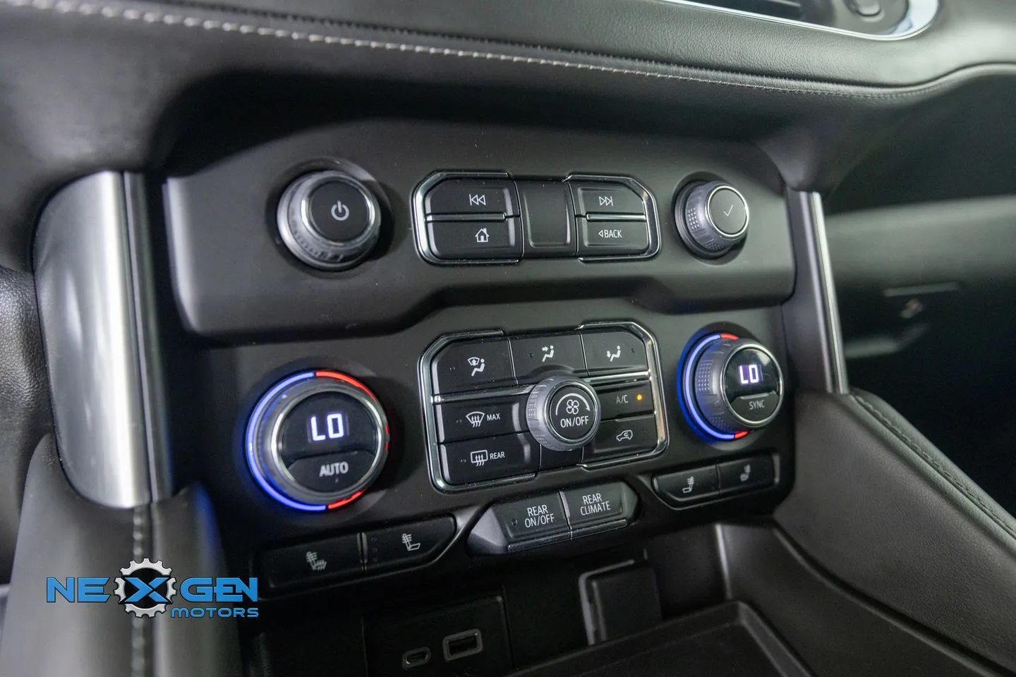 Chevrolet Tahoe photo 22