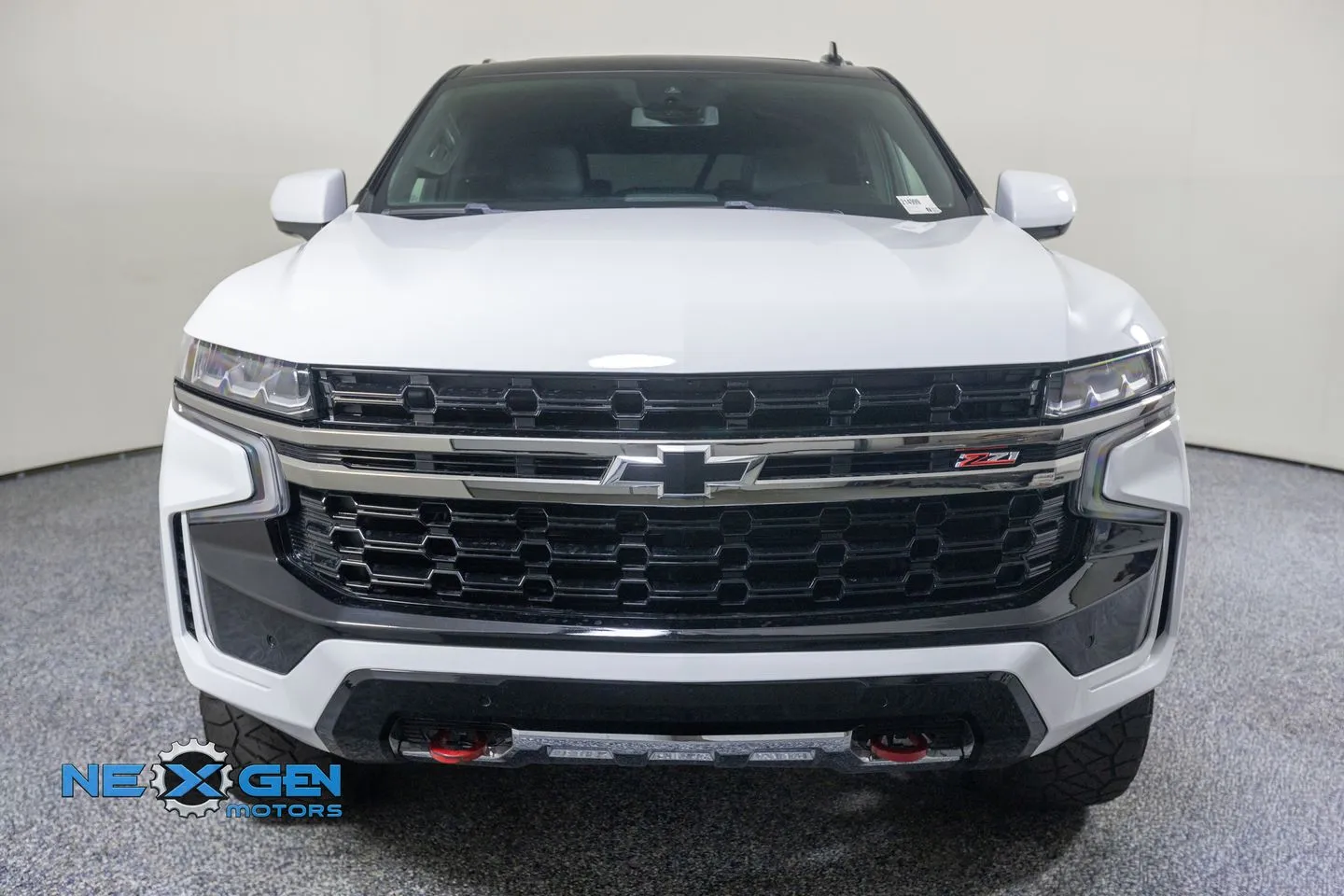 Chevrolet Tahoe photo 3