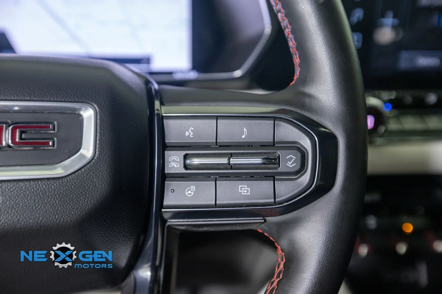 GMC Canyon photo 17