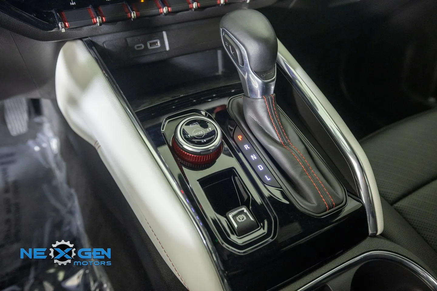 GMC Canyon photo 25