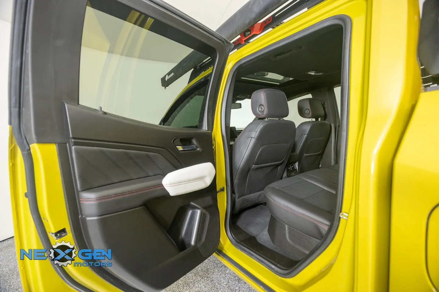 GMC Canyon photo 30