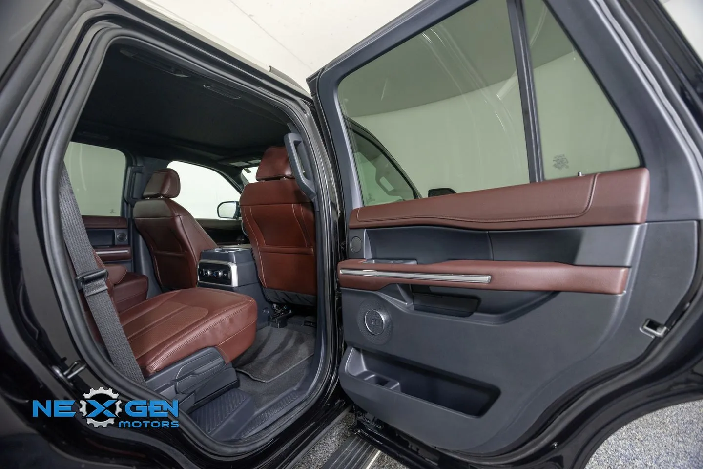 Ford Expedition photo 35