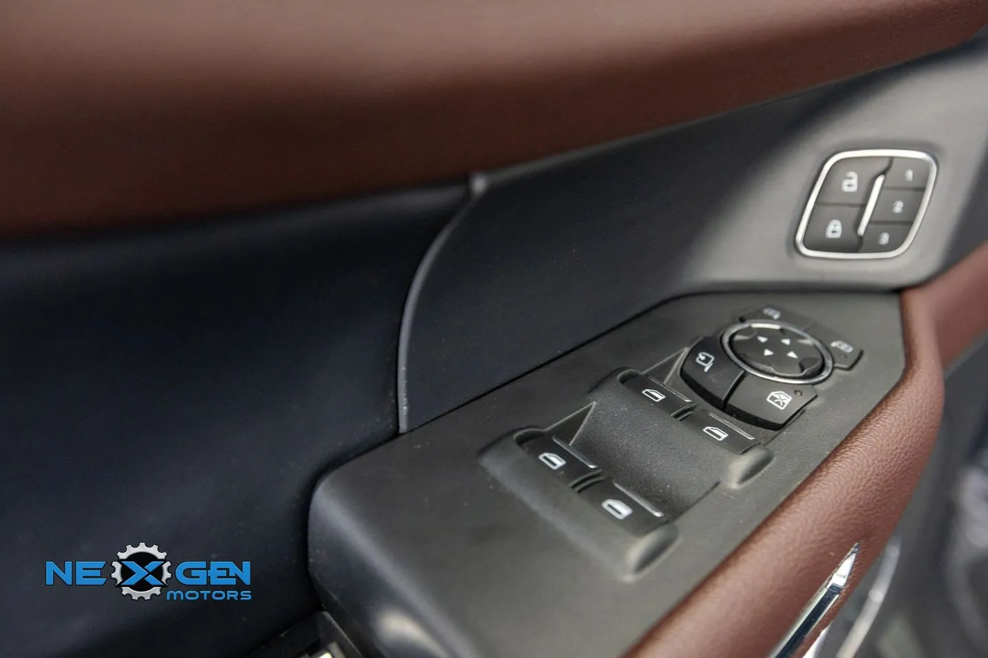 Ford Expedition photo 13