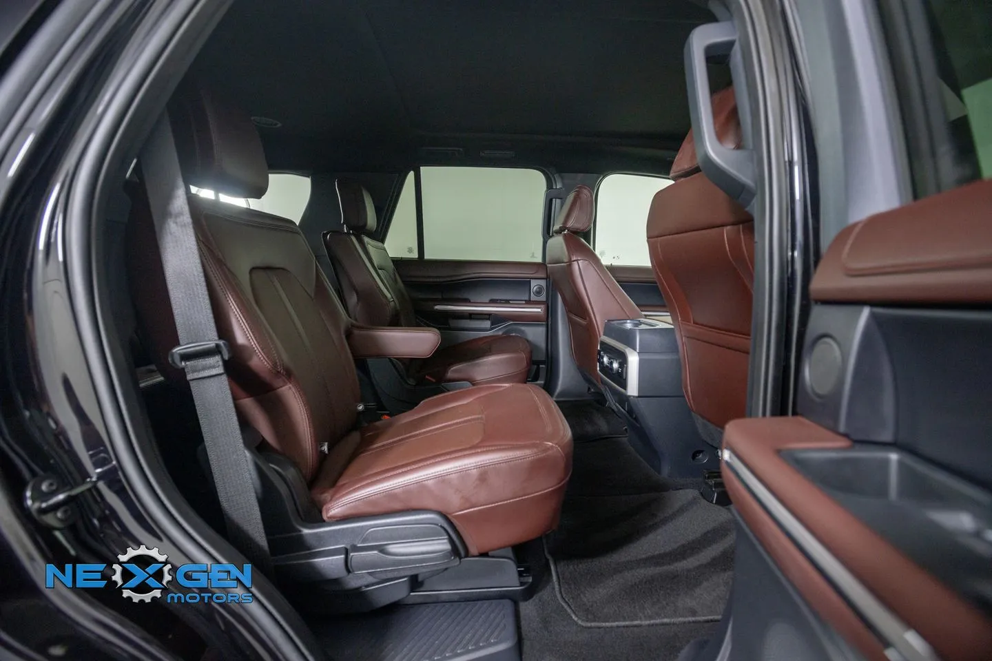 Ford Expedition photo 37