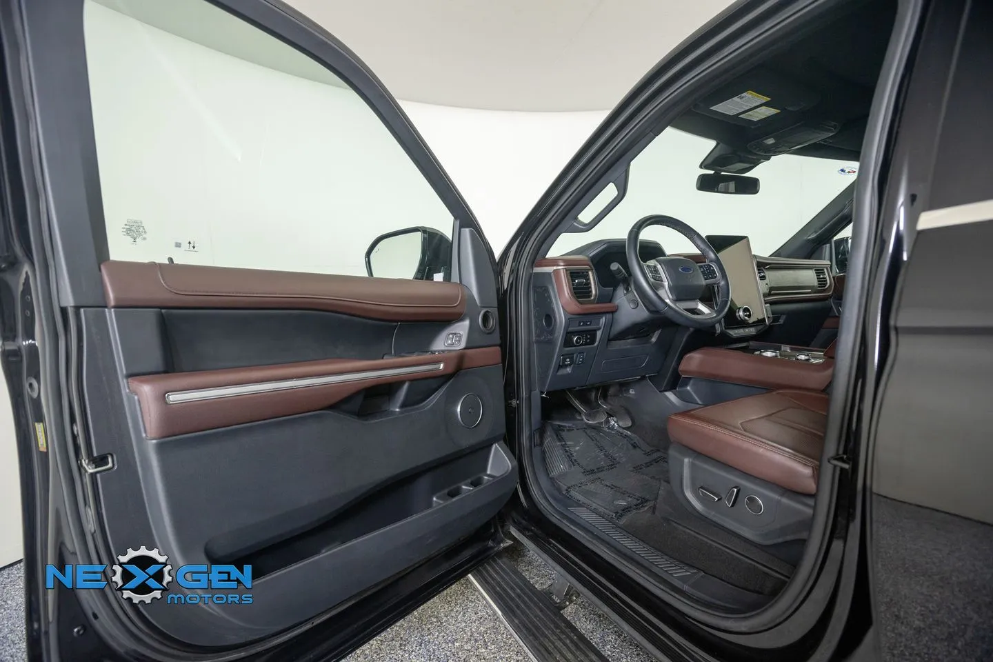 Ford Expedition photo 10