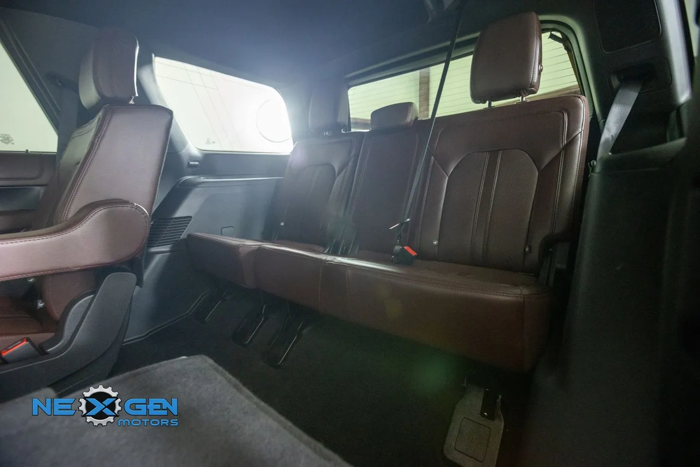 Ford Expedition photo 29
