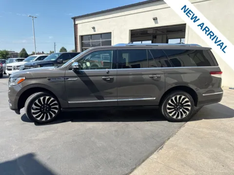 More photos of 2023 Lincoln Navigator L Black Label at NeXgen Motors, UT