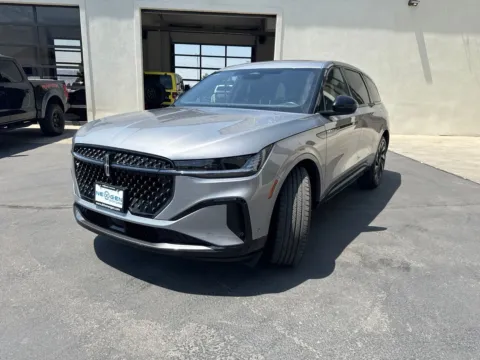 More photos of 2024 Lincoln Nautilus Reserve at NeXgen Motors, UT