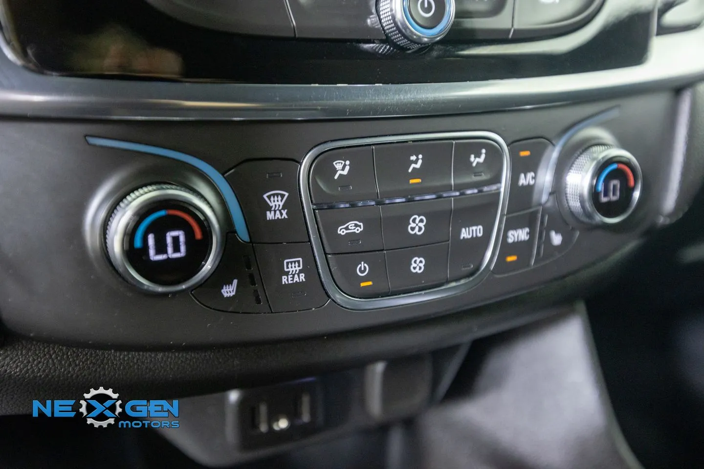 Chevrolet Traverse photo 23