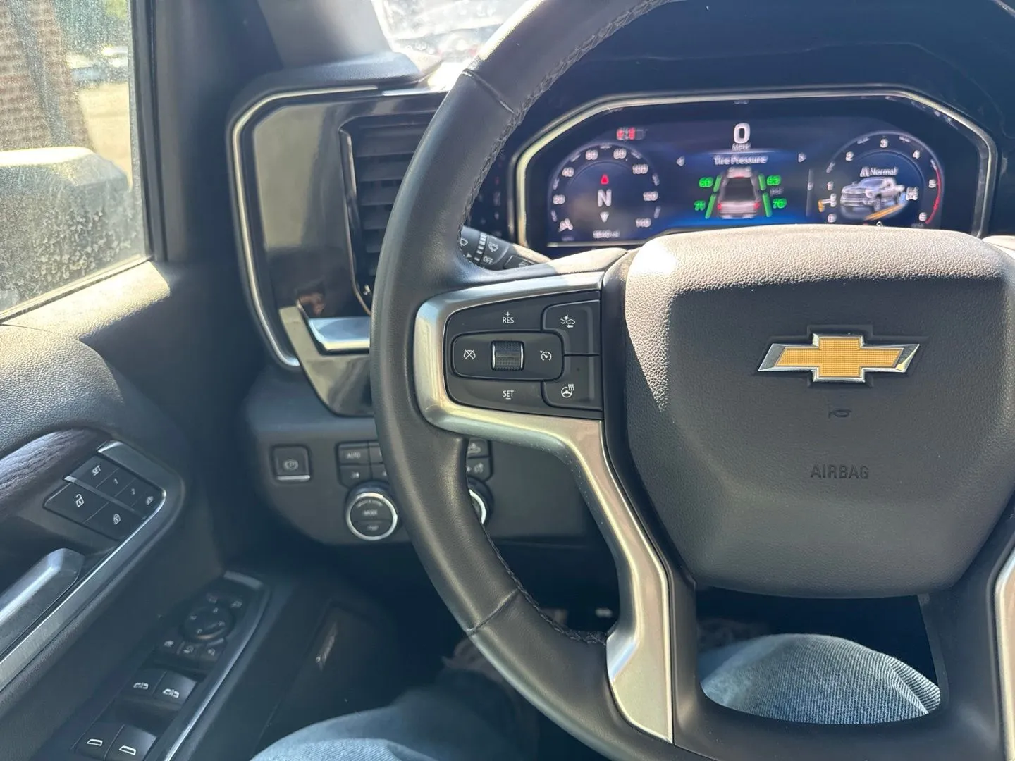 Chevrolet Silverado photo 22