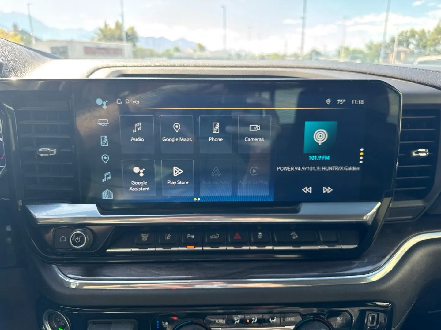 Chevrolet Silverado photo 25
