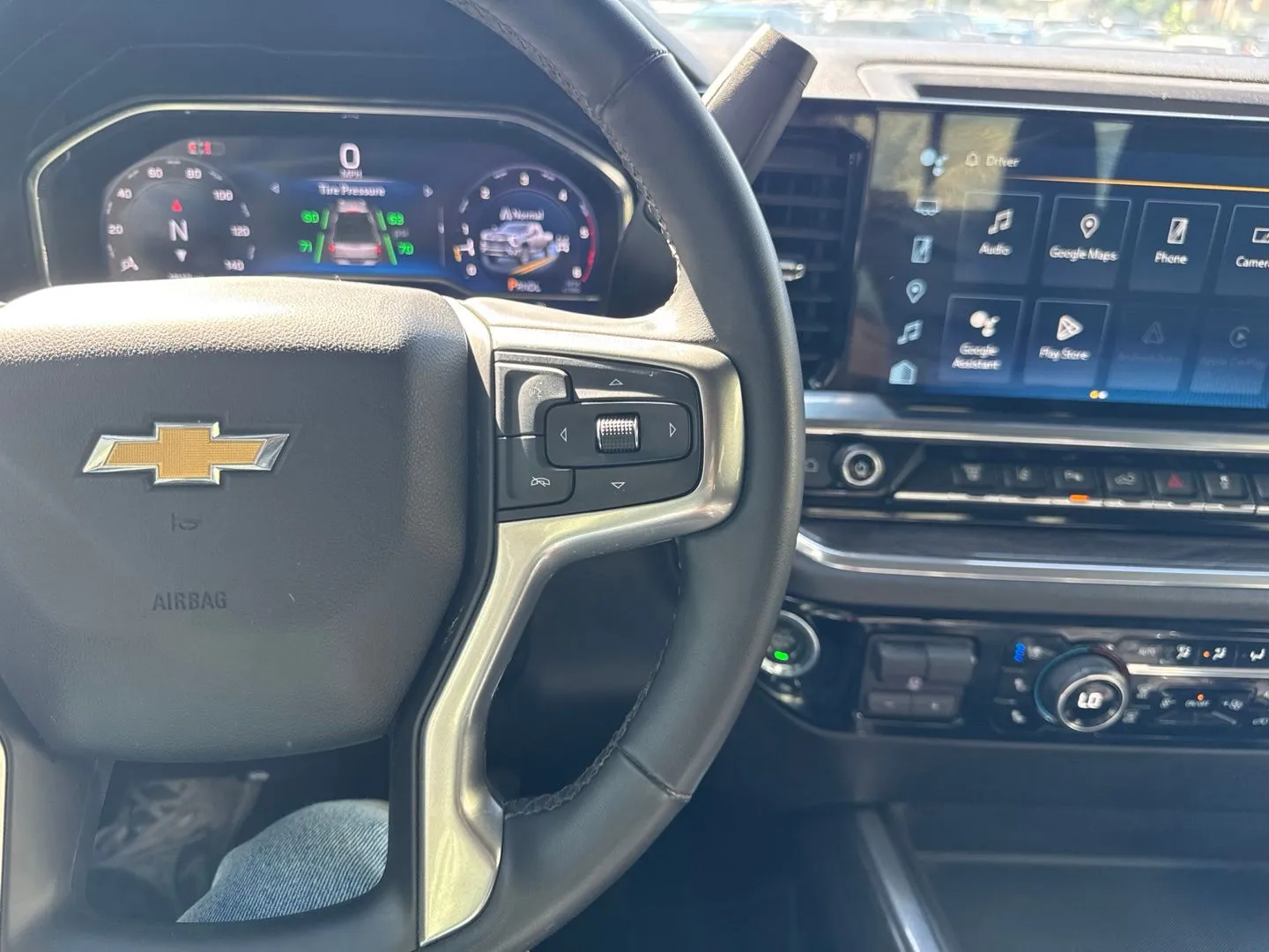 Chevrolet Silverado photo 23