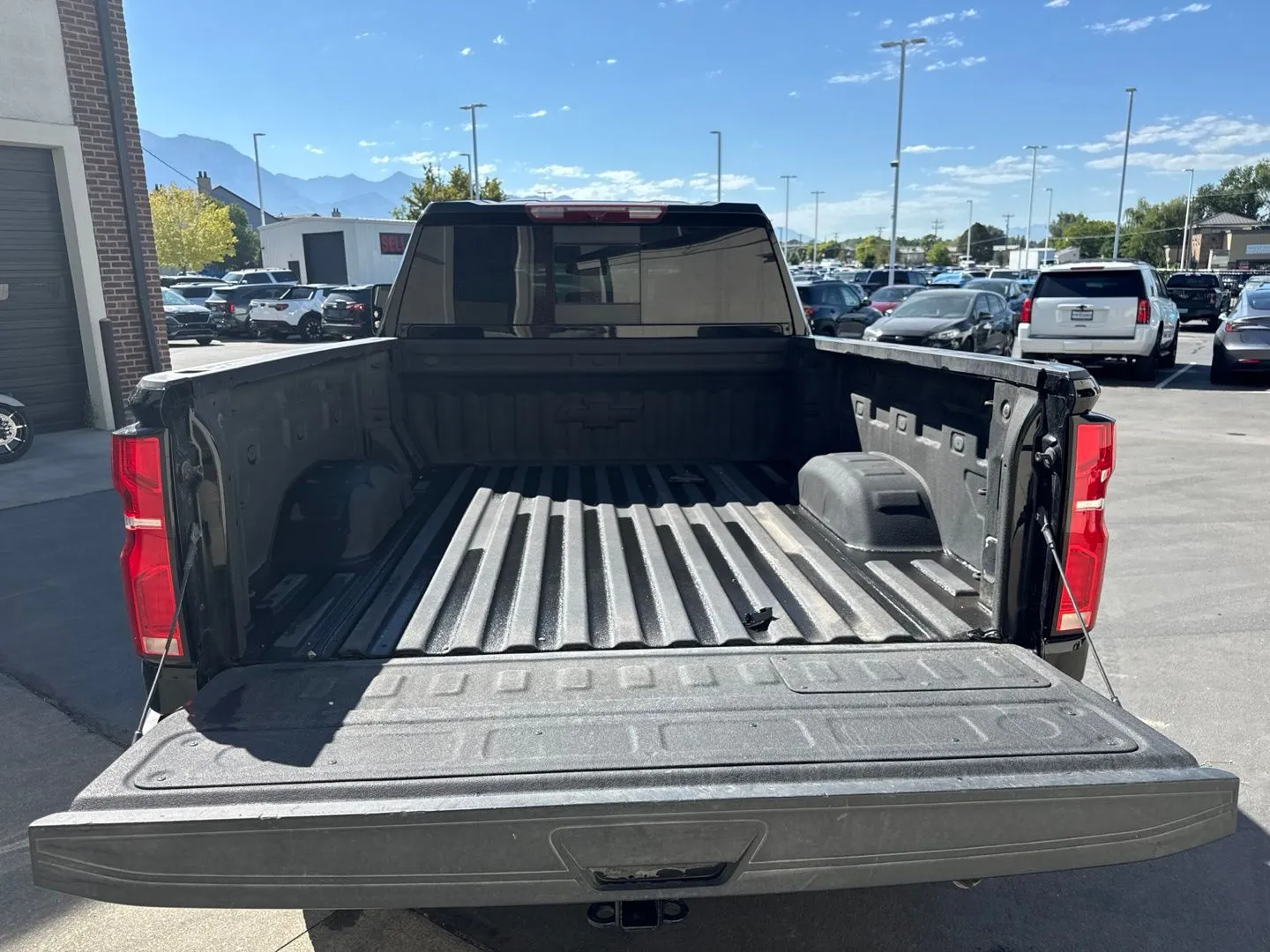 Chevrolet Silverado photo 14