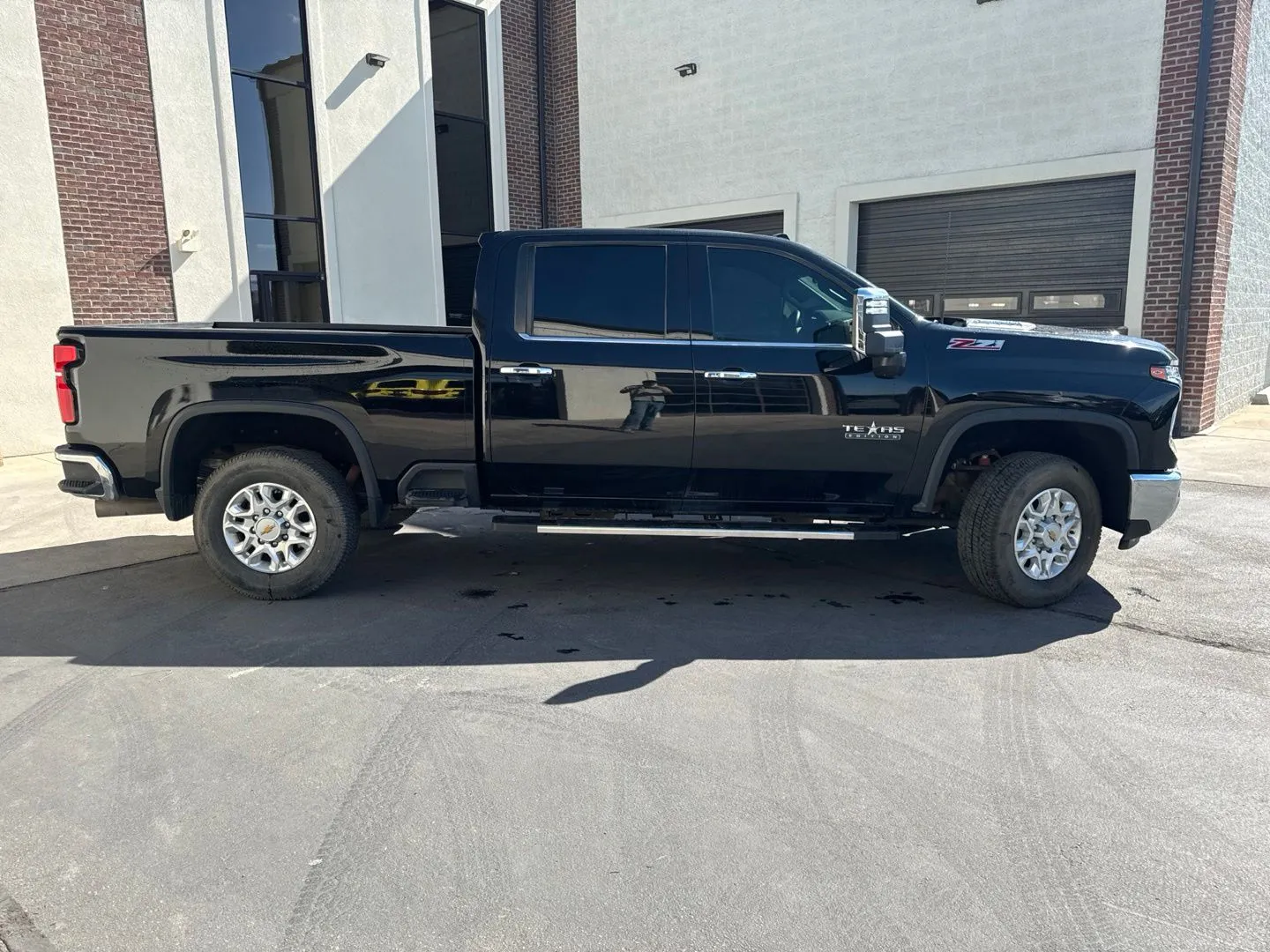 Chevrolet Silverado photo 9