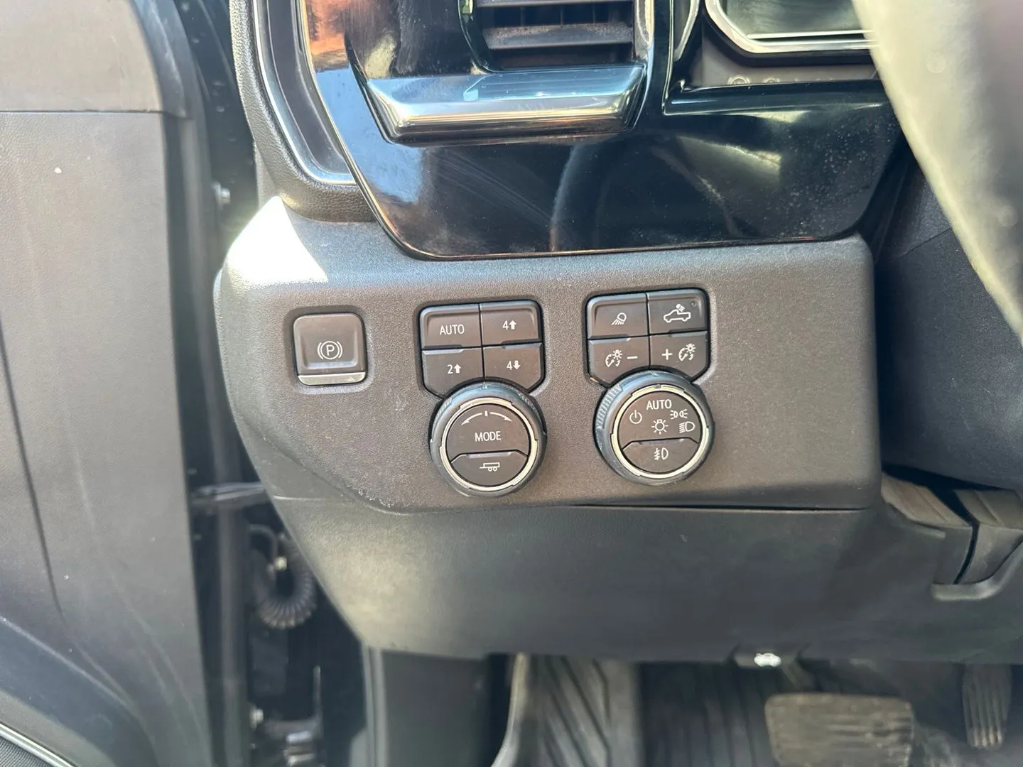 Chevrolet Silverado photo 20