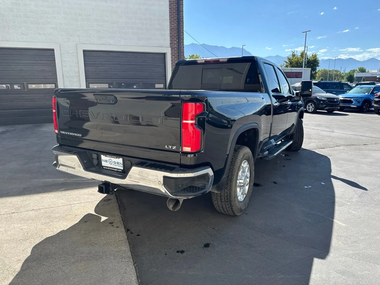 Chevrolet Silverado photo 8