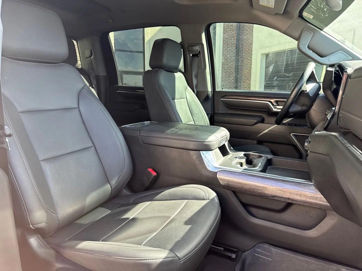 Chevrolet Silverado photo 10