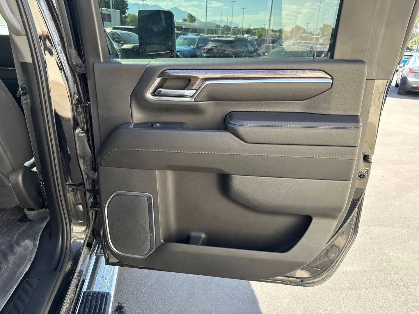 Chevrolet Silverado photo 13