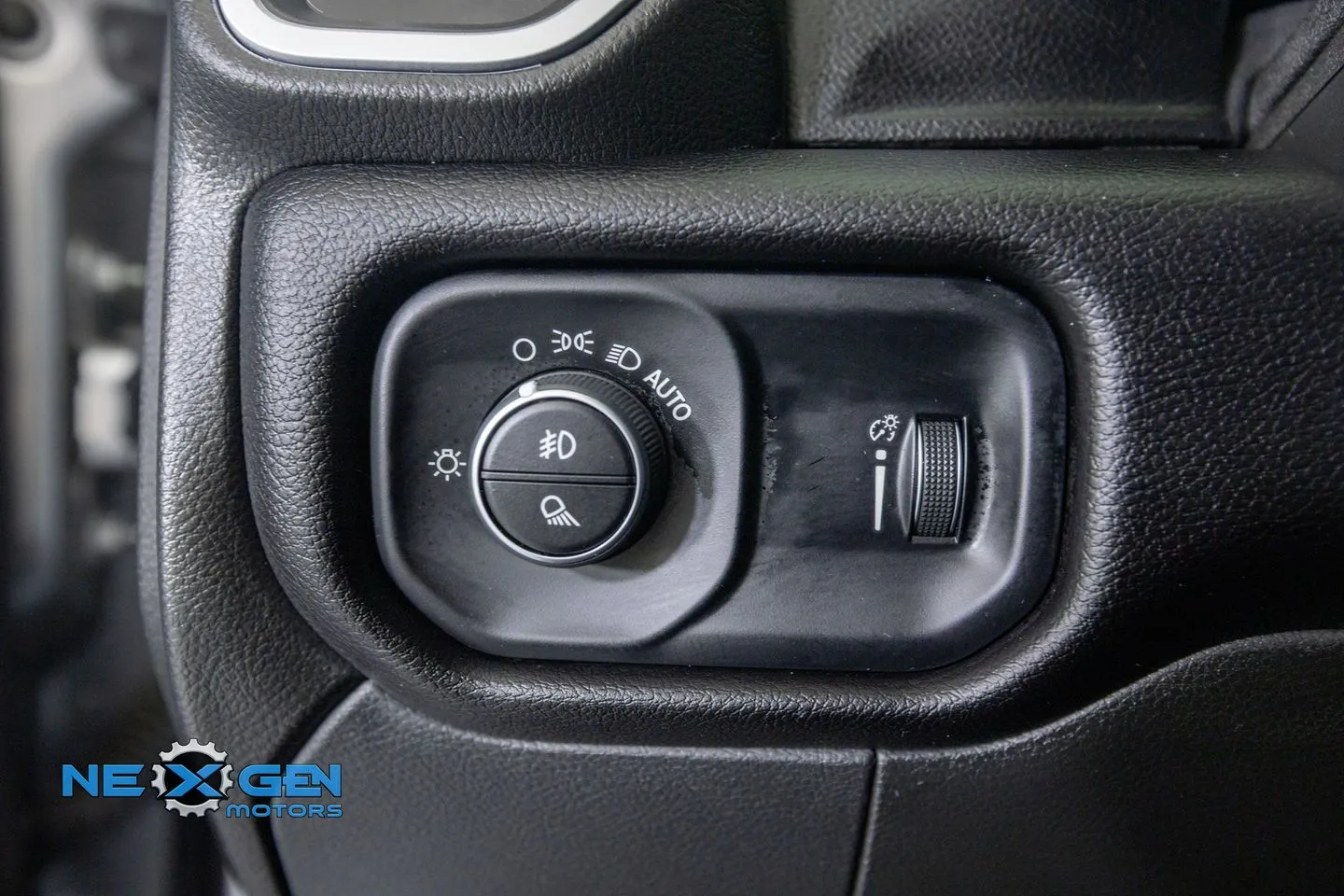 Ram 2500 photo 14